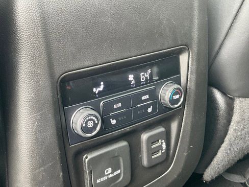 Used 2019 Buick Enclave Avenir AWD/4WD image 35
