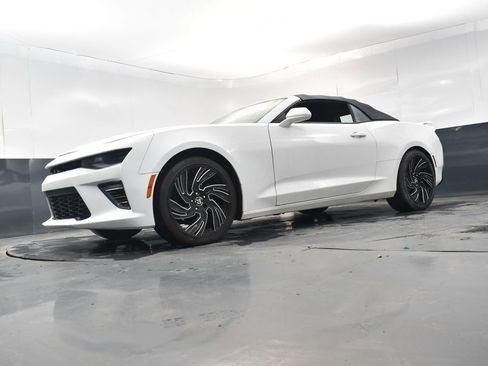 Used 2017 Chevrolet Camaro SS image 20