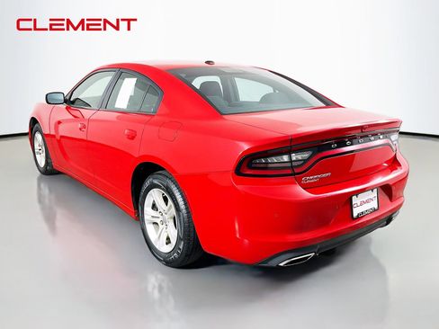 Used 2022 Dodge Charger SXT RWD image 9