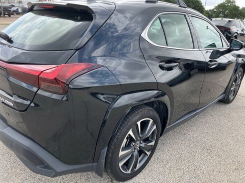 Used 2024 Lexus UX 250h FWD w/ Premium Package image 4