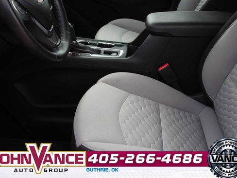 Used 2020 Chevrolet Equinox LT w/ Driver Convenience Package image 25
