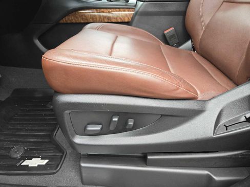 Used 2020 Chevrolet Tahoe Premier w/ Premier Plus Edition image 24