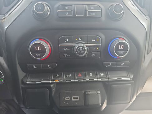 Used 2022 Chevrolet Silverado 1500 LT RWD image 18