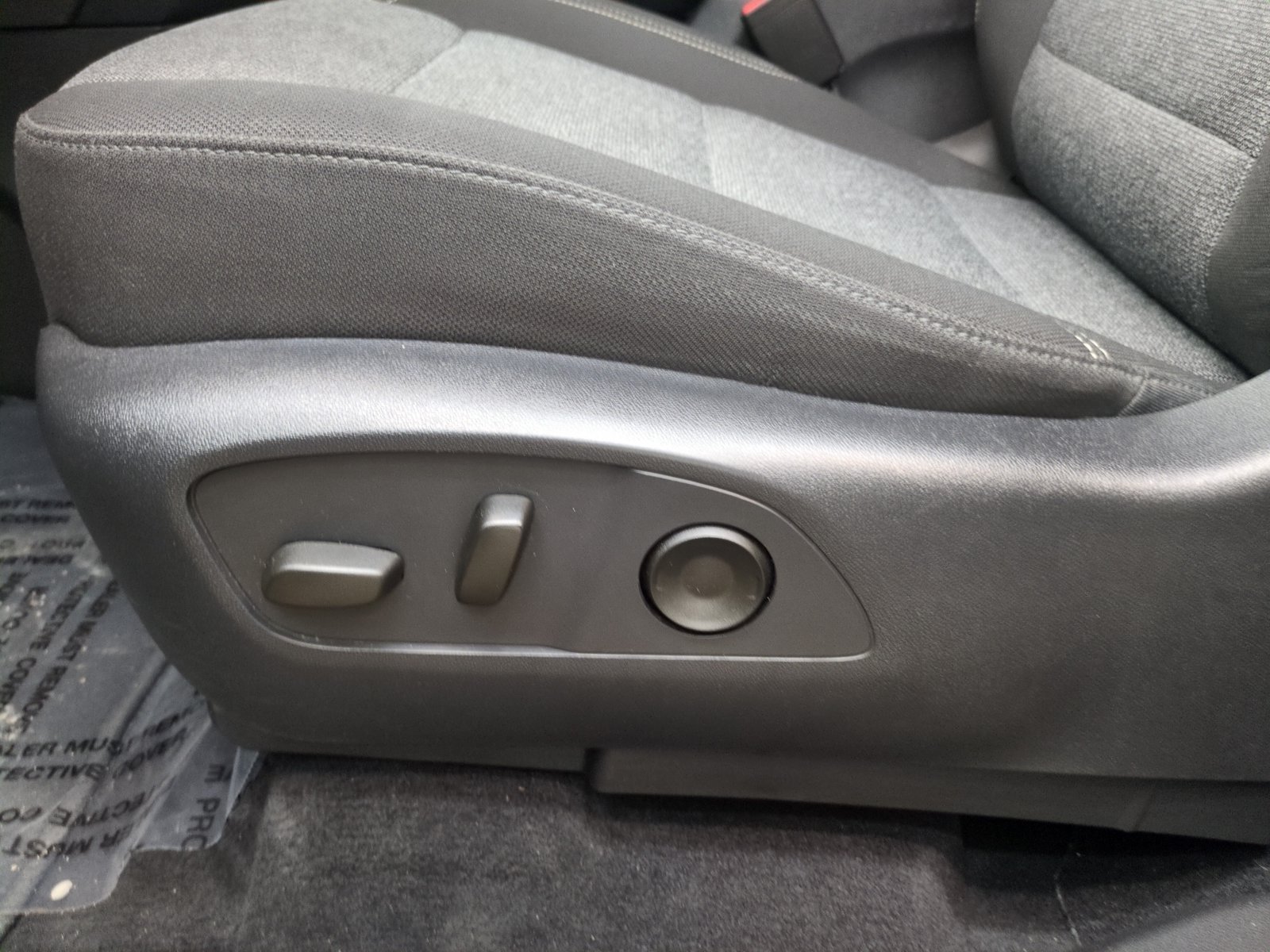 Used 2025 GMC Acadia Elevation AWD/4WD image 12