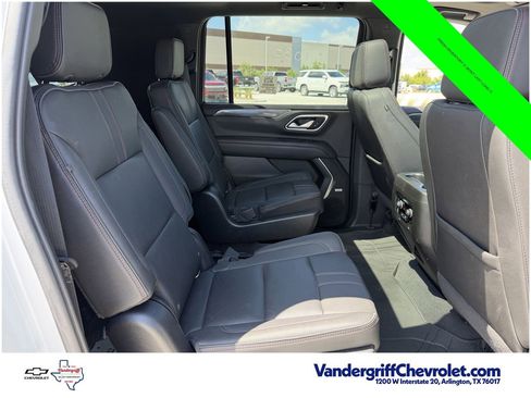 Used 2022 Chevrolet Suburban RST w/ Sport Performance Package AWD/4WD image 31