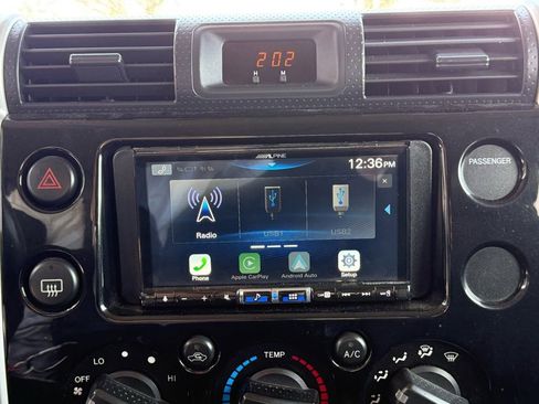 Used 2008 Toyota FJ Cruiser Base image 15