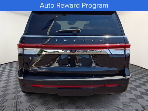 Used 2023 Lincoln Navigator Reserve AWD/4WD image 5