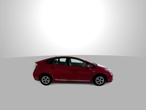 Used 2014 Toyota Prius Four w/ Solar Roof Package FWD image 9