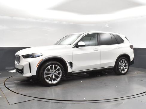 Used 2026 BMW X5 sDrive40i w/ Parking Assistance Package RWD image 3