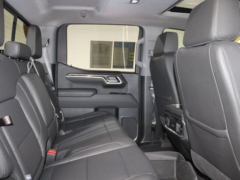 Used 2025 Chevrolet Silverado 1500 LTZ w/ LTZ Premium Package AWD/4WD image 31