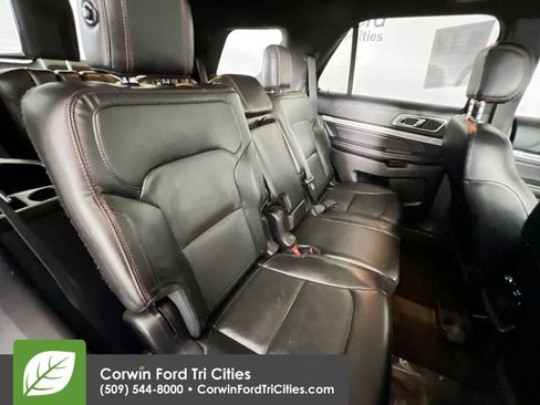 Used 2016 Ford Explorer Sport image 17