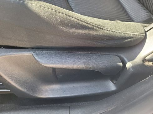 Used 2016 MAZDA MAZDA3 i Sport w/ Preferred Equipment Package image 4