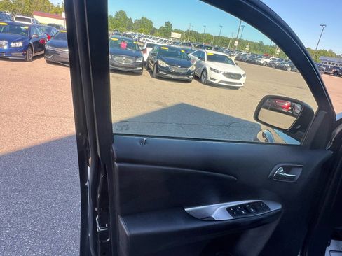 Used 2013 Dodge Journey SE image 10