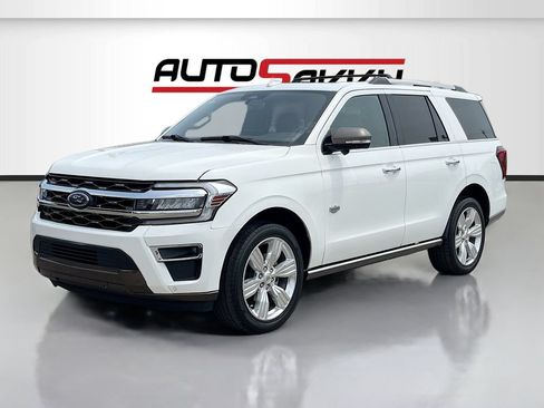 Used 2024 Ford Expedition King Ranch RWD image 3