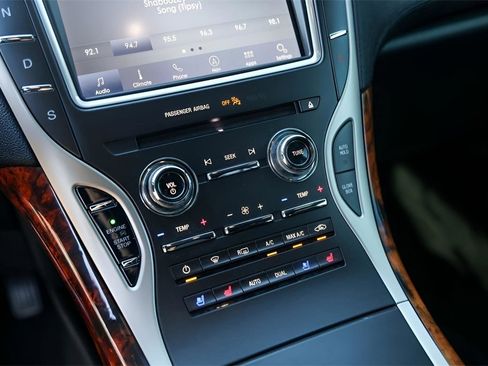 Used 2020 Lincoln Nautilus Reserve w/ Monochromatic Package image 18