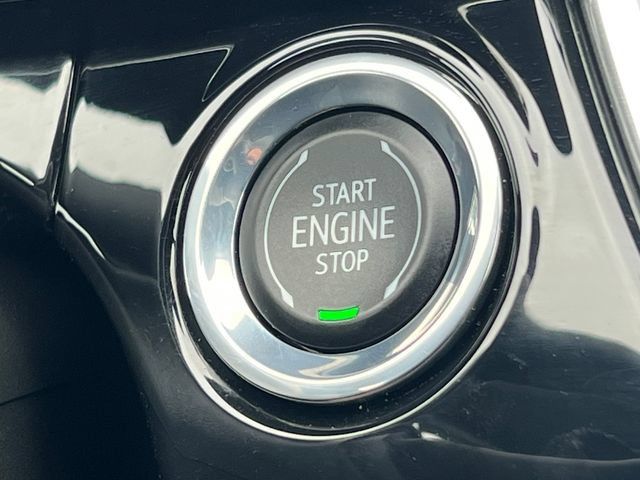 Used 2024 Chevrolet Trax RS w/ Sunroof Package FWD image 28