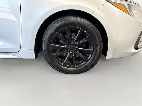 Used 2024 Toyota Corolla SE FWD image 31