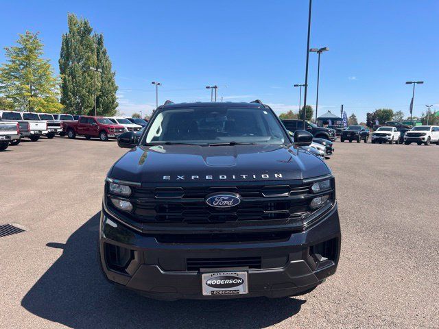 Used 2025 Ford Expedition Active AWD/4WD image 8