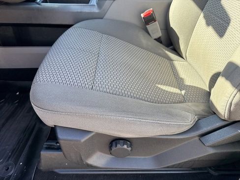 Used 2019 Ford F150 XLT image 11