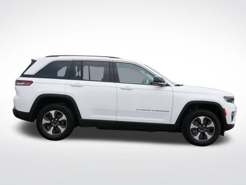 Used 2022 Jeep Grand Cherokee Limited 4xe w/ Luxury Tech Group II AWD/4WD image 2