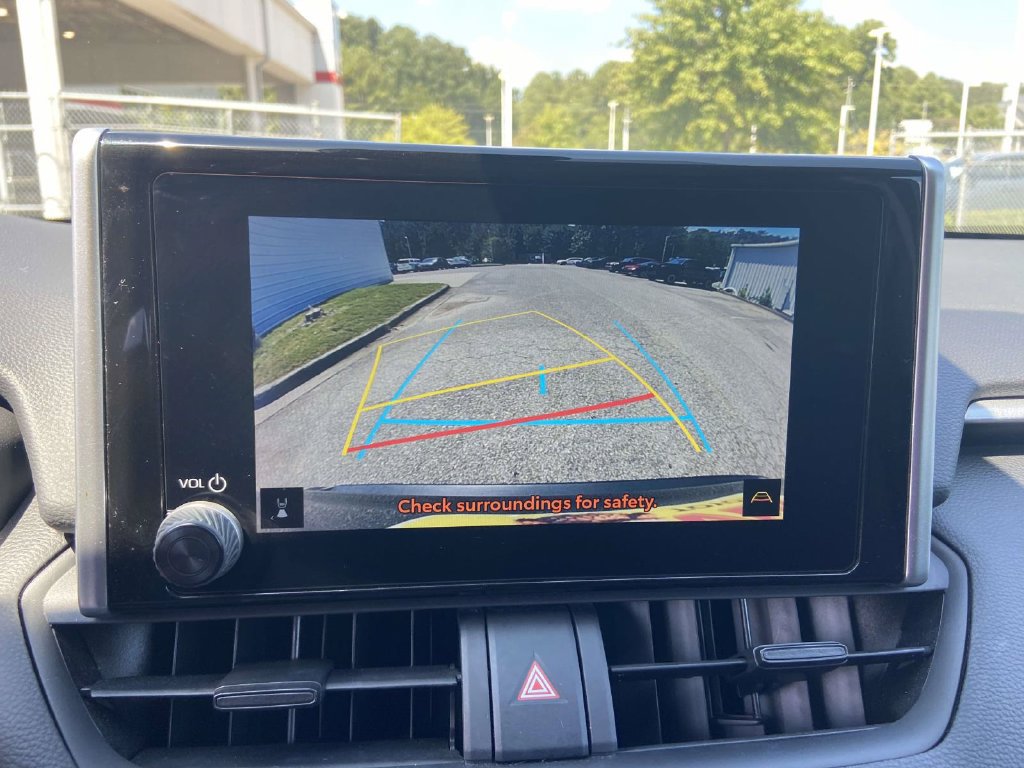 Used 2023 Toyota RAV4 LE FWD image 18