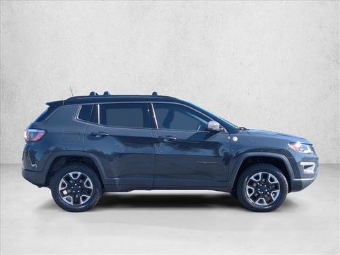 Used 2018 Jeep Compass Trailhawk w/ Navigation Group AWD/4WD image 4