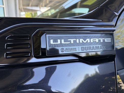 Used 2024 GMC Sierra 3500 Denali Ultimate AWD/4WD image 34