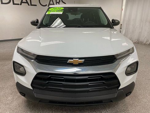 Used 2021 Chevrolet TrailBlazer LS image 2