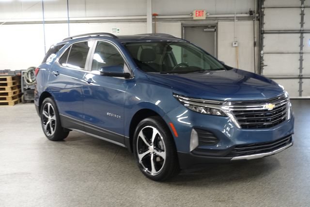 Used 2024 Chevrolet Equinox LT AWD/4WD image 1