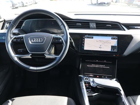 Used 2021 Audi e-tron Premium Plus w/ Premium Plus Package image 11