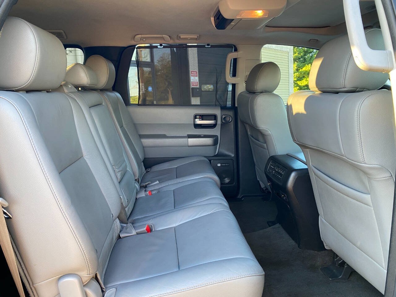 Used 2012 Toyota Sequoia Limited AWD/4WD image 35