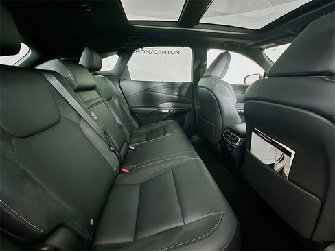 Used 2023 Lexus RX 350 image 31
