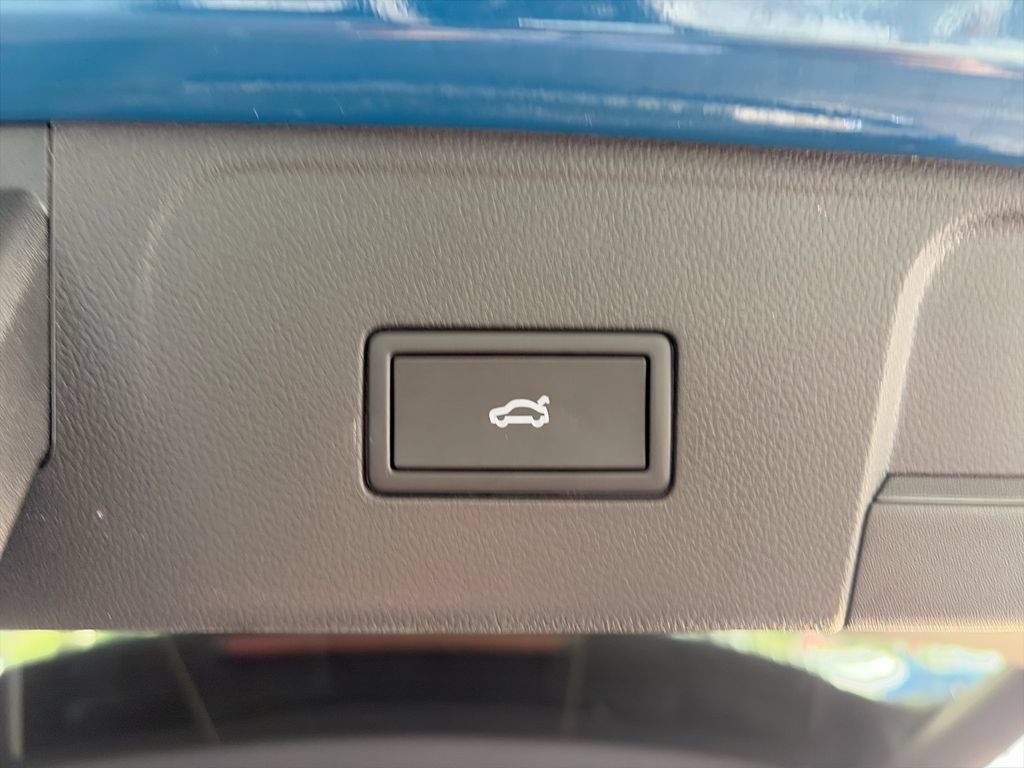 Certified 2026 Volkswagen Atlas SE FWD image 37