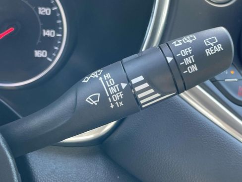 Used 2025 Chevrolet Blazer LT FWD image 23