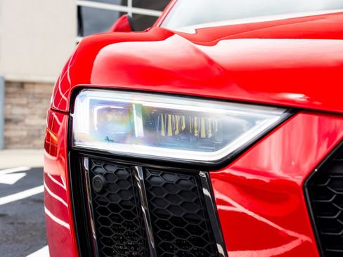 Used 2017 Audi R8 V10 w/ Carbon Exterior Package AWD/4WD image 7
