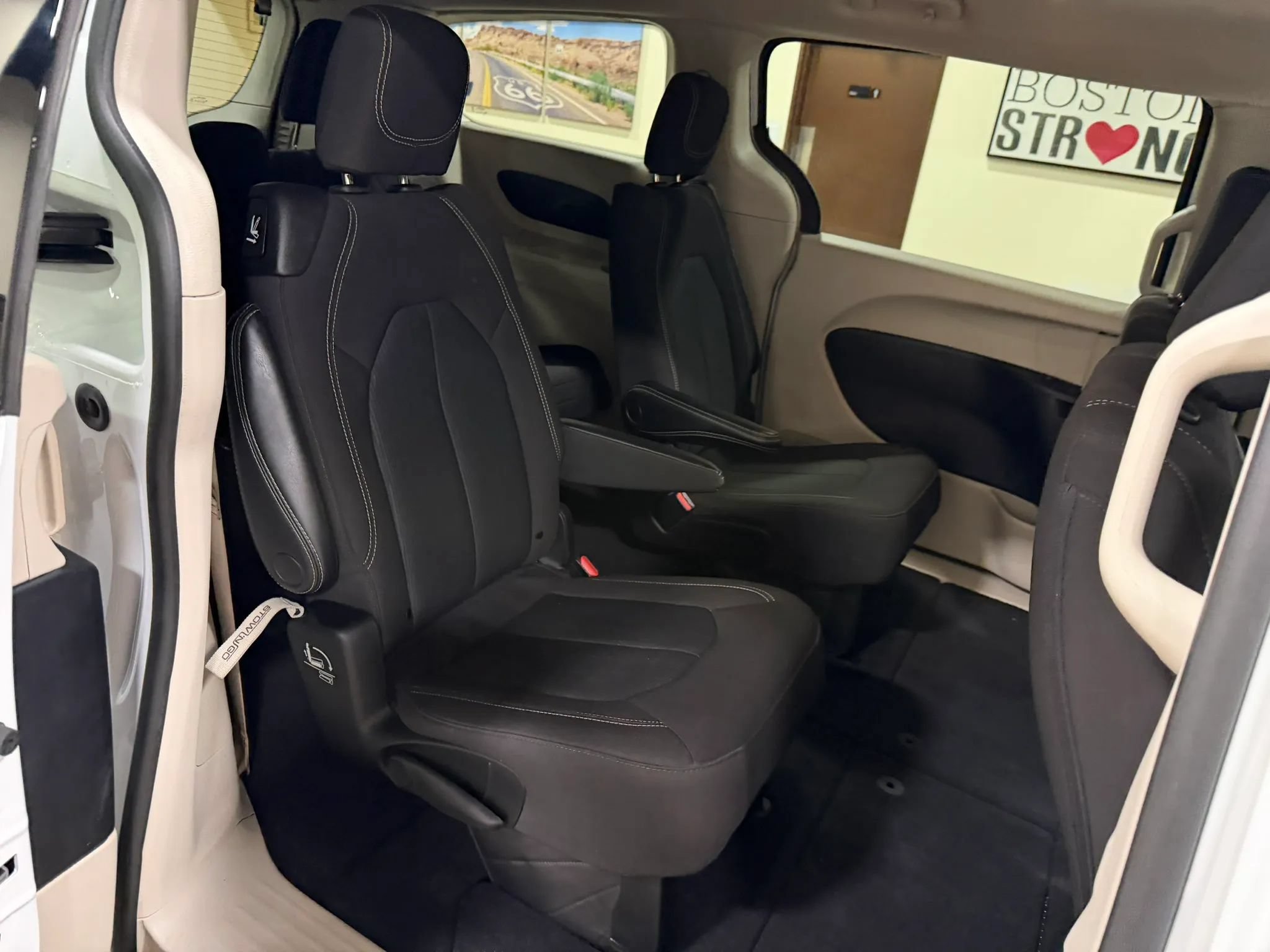 Used 2023 Chrysler Voyager LX FWD image 29