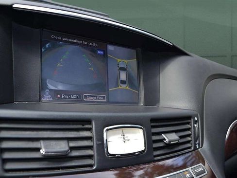 Used 2015 INFINITI Q70 3.7 image 34