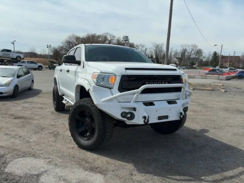 Used 2015 Toyota Tundra SR5 w/ SR5 Upgrade Package image 6