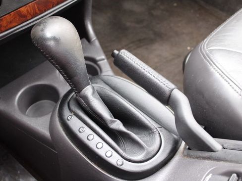 Used 2000 Chrysler Sebring JXI image 33