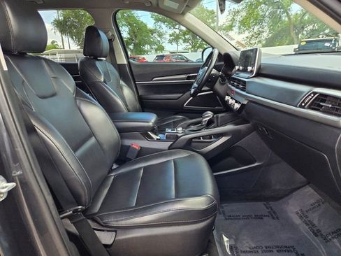 Used 2020 Kia Telluride LX FWD image 19
