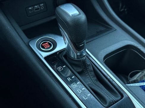 Used 2022 Nissan Sentra SV image 32