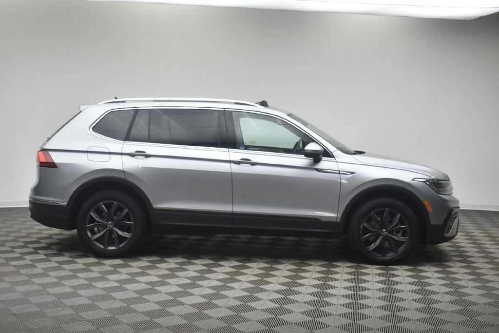 Used 2022 Volkswagen Tiguan SE FWD image 11