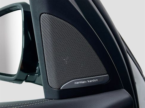 New 2026 BMW X5 xDrive50e w/ M Sport Package image 22