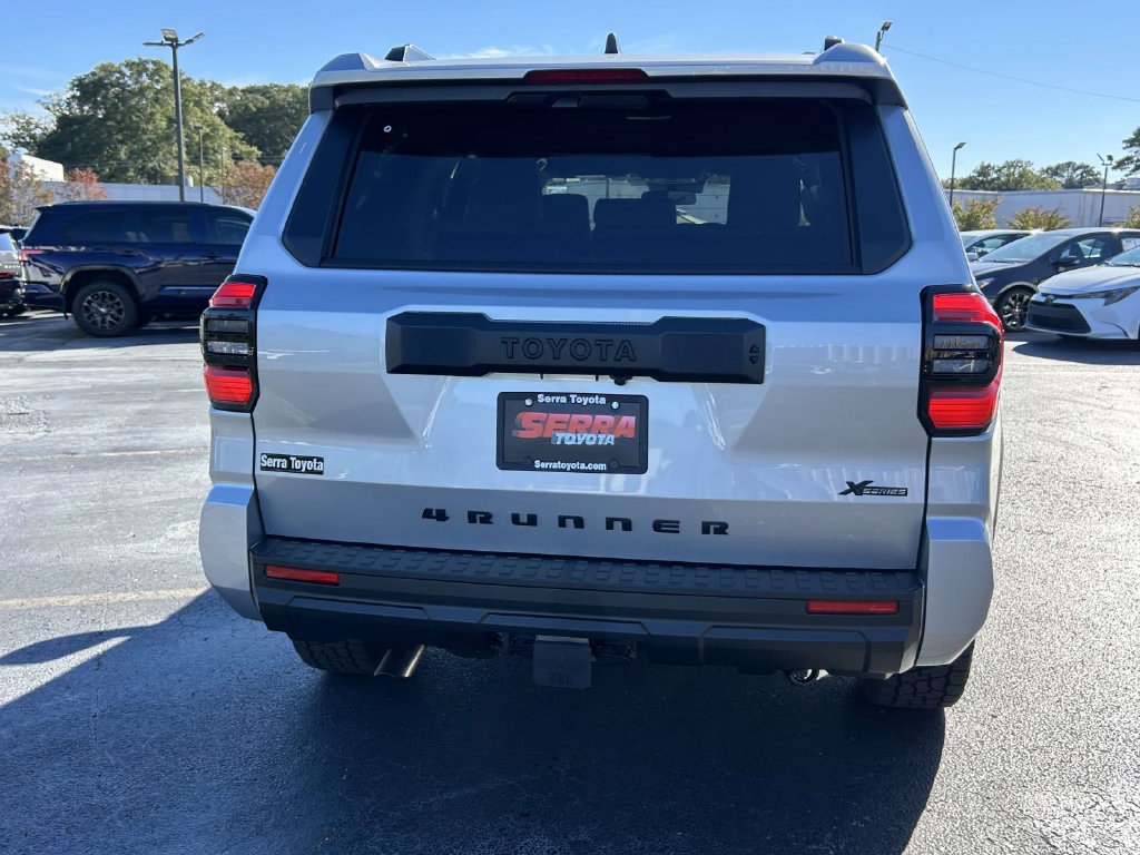 New 2026 Toyota 4Runner SR5 AWD/4WD image 4