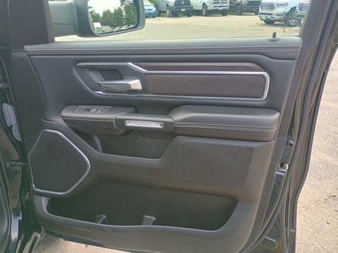 Used 2025 RAM 1500 Laramie AWD/4WD image 13