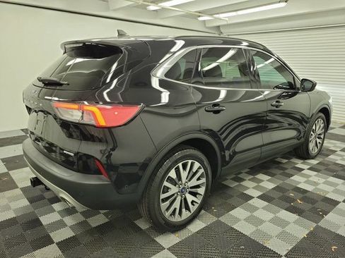 Used 2021 Ford Escape Titanium w/ Class II Trailer Tow Package AWD/4WD image 6