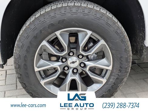 Used 2025 Chevrolet Silverado 1500 LTZ AWD/4WD image 9