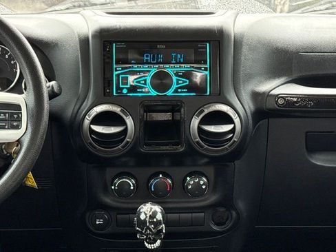 Used 2017 Jeep Wrangler Sport image 17