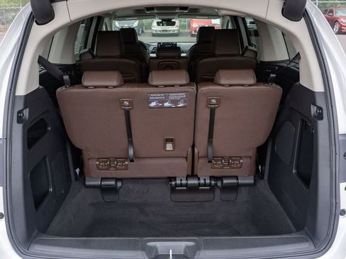 New 2026 Honda Odyssey Touring image 13