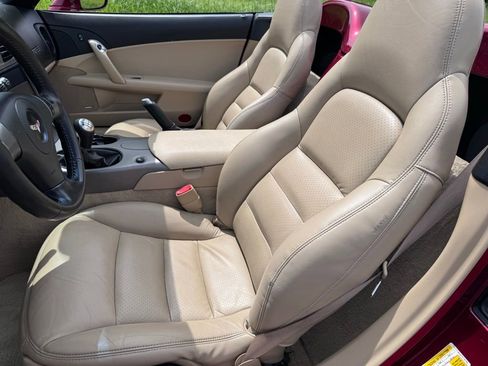 Used 2007 Chevrolet Corvette Convertible w/ Preferred Equipment Group RWD image 11